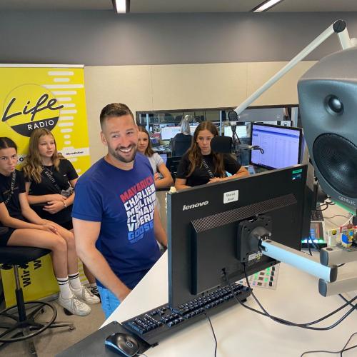 Life-Radio-2
