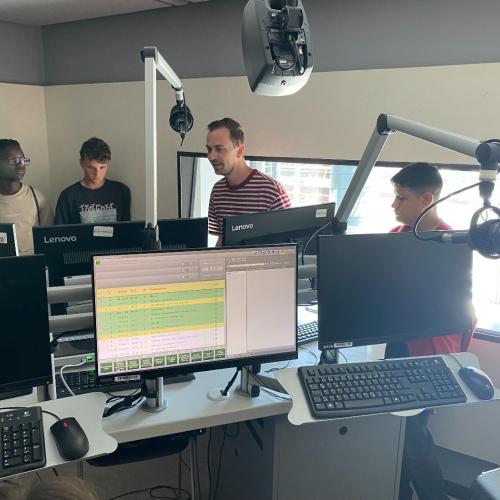 Life-Radio-3
