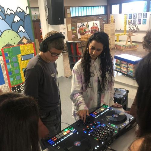 DJ-6