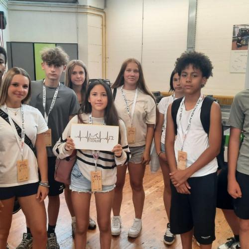 Das Foto zeigt die Schüler*innen