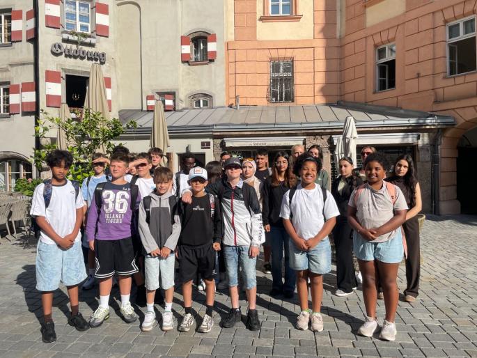 Das Foto zeigt die SchülerInnengruppe