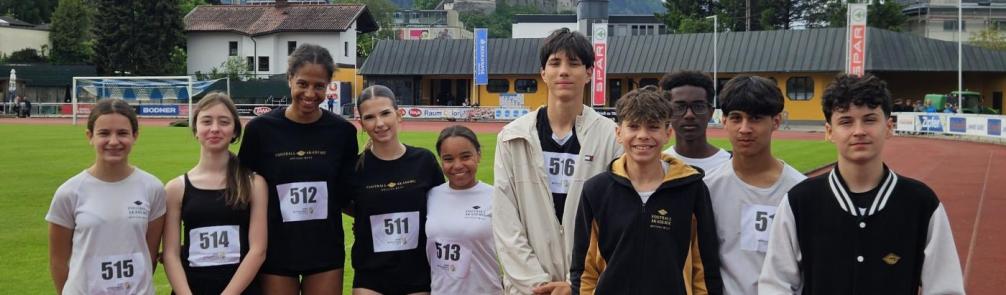 Das Bild zeigt die Schüler:innen, die teilgenommen haben