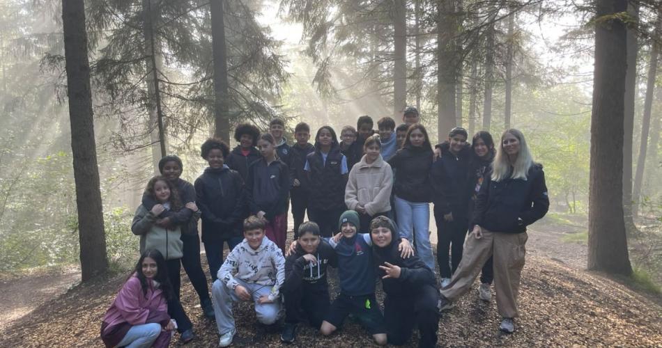 Das Bild zeigt die Klasse bei einem Gruppenfoto